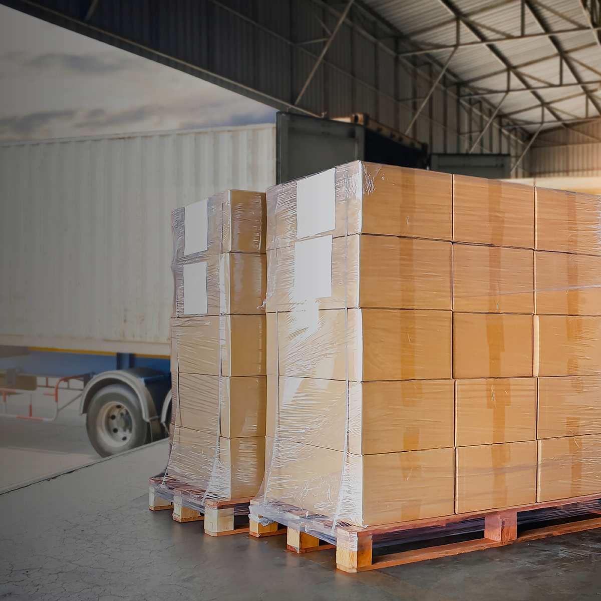 View of a truckload filled with pallets and parcels for liquidation shipping